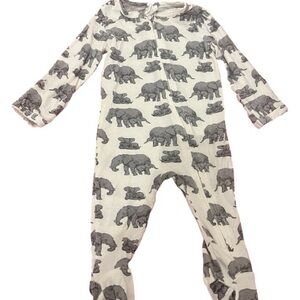 Kate Quinn Baby Onesie One Piece Footie Elephant Print size Kids 3-6 months